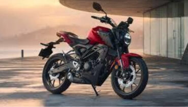 GaadiDrive.com|All-New Vibes! The 2026 Honda CB125R Arrives with Bold Colors and a Fresh Attitude.